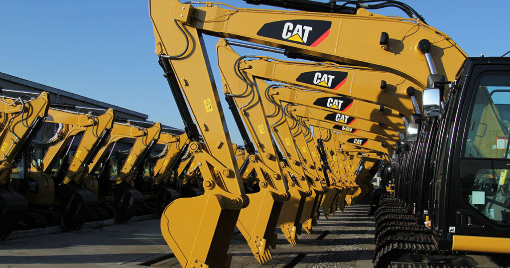 Cat GRADEとは？ICT建機を半自動制御し丁張り削減・整地作業の生産性を高めるマシンコントロール機能 ロゴ・サービス画像